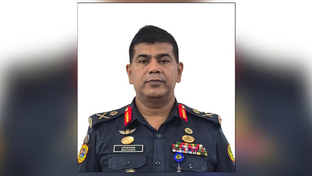 সরিয়ে দেওয়া হলো কারা মহাপরিদর্শক মোতাহের হোসেনকে
