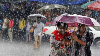 মেঘে ঢাকা রাজধানী, বৃষ্টি নিয়ে যে বার্তা দিল আবহাওয়া অফিস