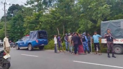 টেকনাফে দিনদুপুরে বাস থামিয়ে ডাকাতি, গুলিবিদ্ধসহ আহত ৩