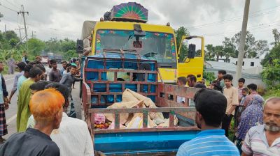 বগুড়ায় ট্রাক ও পিকআপের সংঘর্ষে নিহত ৪