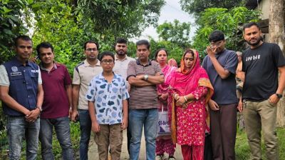 সপরিবারে আত্মগোপনে থাকা আলোচিত স্বর্ণ ব্যবসায়ী পিন্টুদাস পরিবারসহ উদ্ধার