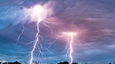 বৃষ্টির মধ্যে ঘাস কাটতে গিয়ে বজ্রপাতে কলেজশিক্ষার্থীর মৃত্যু