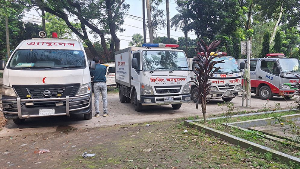 সৌদিতে অগ্নিকাণ্ড: নওগাঁয় একই মাঠে অনুষ্ঠিত হবে ৭ প্রবাসীর জানাজা