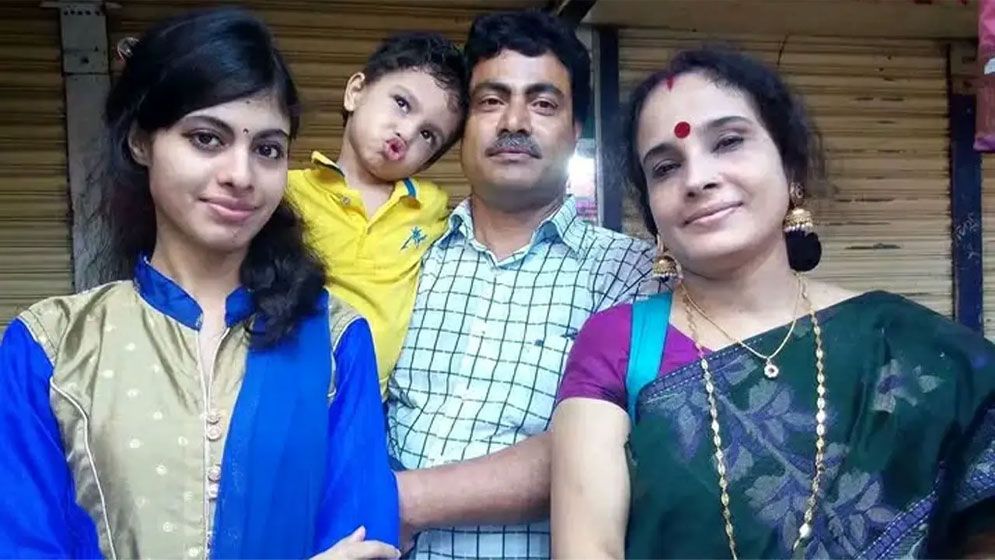 তালাবদ্ধ বাড়ি থেকে চারজনের মরদেহ উদ্ধার