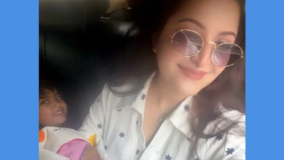 পরীমনির কোলে ফুটফুটে শিশু