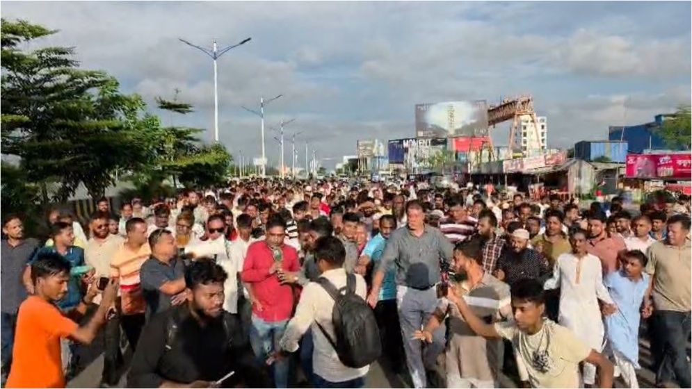 কার্যক্রম নিষিদ্ধ আ.লীগের লকডাউন কর্মসূচির প্রতিবাদে রূপগঞ্জে বিএনপির মিছিল