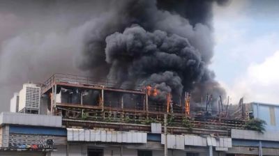মহাখালীতে ভবনে আগুন, নিয়ন্ত্রণে ফায়ার সার্ভিসের ৩ ইউনিট