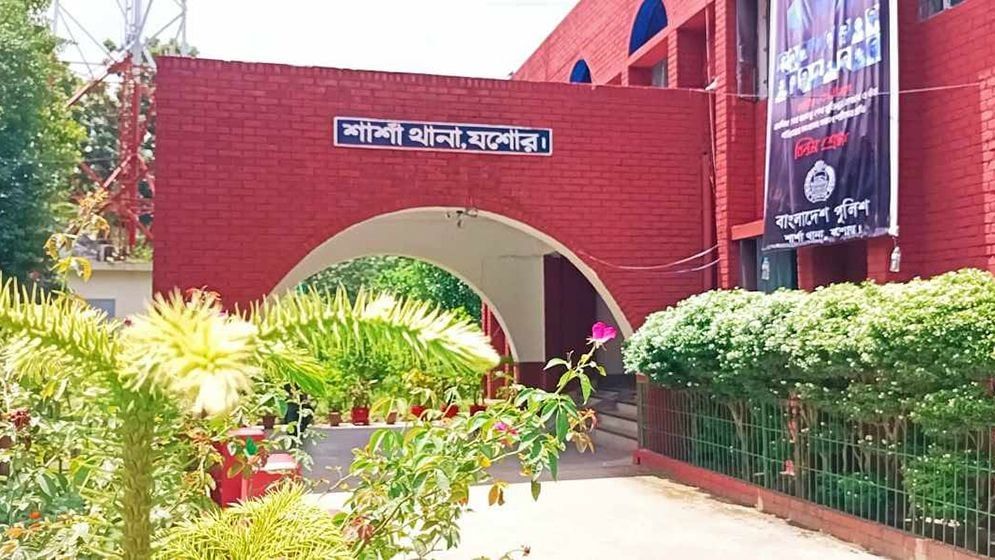 যশোরে বাবাসহ ২ শিশু সন্তানের লাশ উদ্ধার