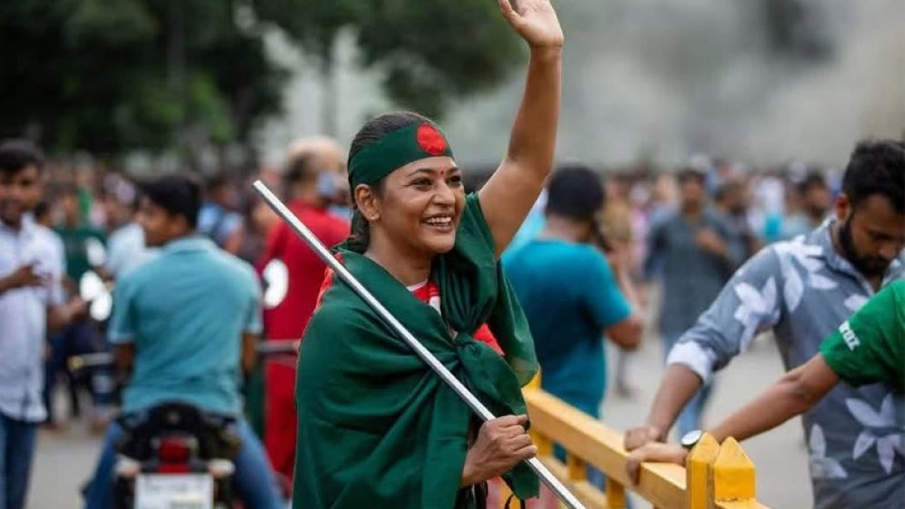 ইতালিতে অভিনেত্রী আজমেরী হক বাঁধনের ওপর হামলা