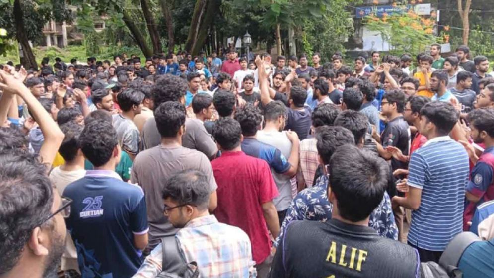 চুয়েটে সর্বাত্মক অসহযোগ আন্দোলনের ডাক