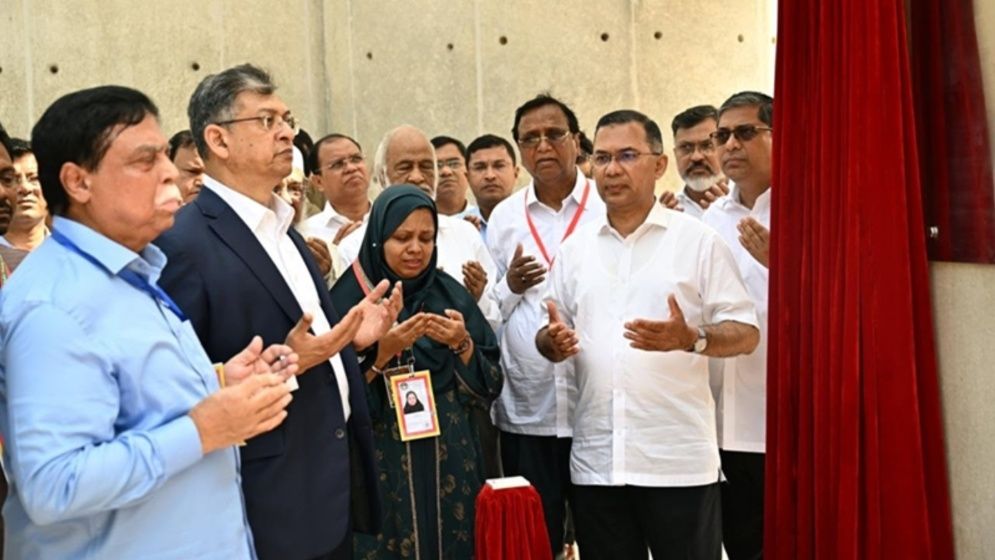 ‘জুলাই স্মৃতিস্তম্ভ’ এবং আধুনিকায়নকৃত ওসমানী উদ্যান উদ্বোধন করলেন প্রধানমন্ত্রী