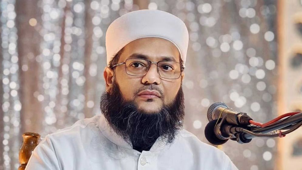 সাংবাদিকদের পেটানোর হুমকির অভিযোগে এনায়েতুল্লাহ আব্বাসীকে আইনি নোটিশ