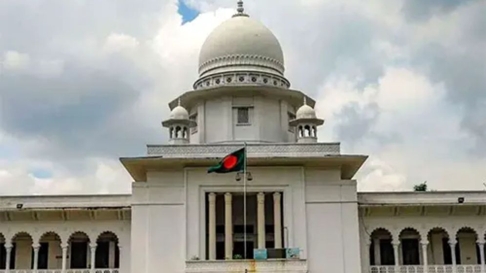 রাতে সুপ্রিম কোর্টে প্রবেশে কড়া নির্দেশনা