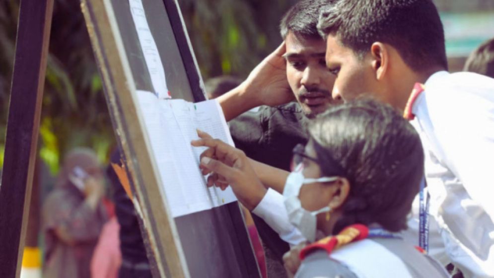 পাসের হারে শীর্ষে ঢাকা, সবার নিচে বরিশাল