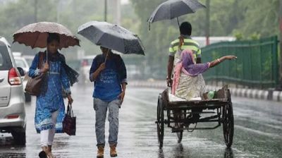 রাজধানী ঢাকায় গুঁড়ি গুঁড়ি বৃষ্টির সম্ভাবনা, কমতে পারে তাপমাত্রা
