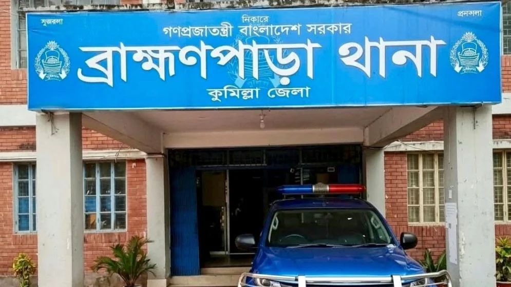 সীমান্ত থেকে দুই বাংলাদেশি পুলিশকে ধরে নিয়ে গেছে বিএসএফ